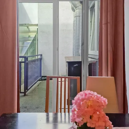 Sky Terrace Apartment *